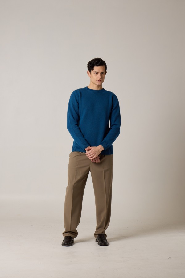 Crew neck sweater with raglan sleeve, single jersey, merino blend, yarn dyed